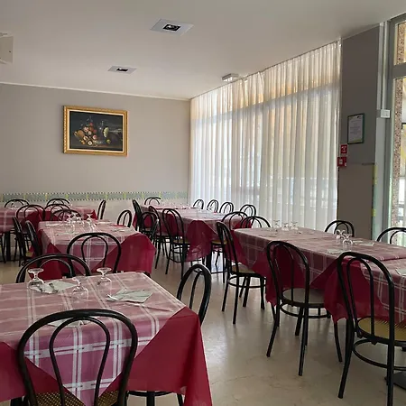 Tiziana Hotel 3*