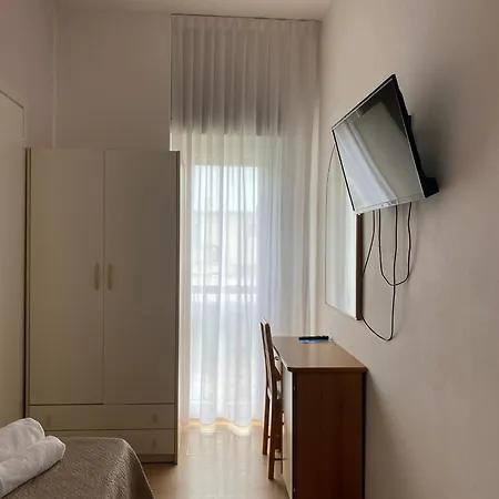 Tiziana 3*